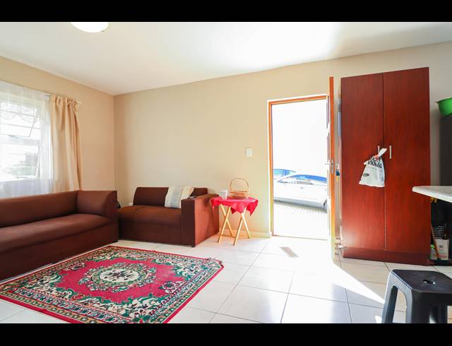 2 BEDROOM TOWNHOUSE RENTED IN KABEGA